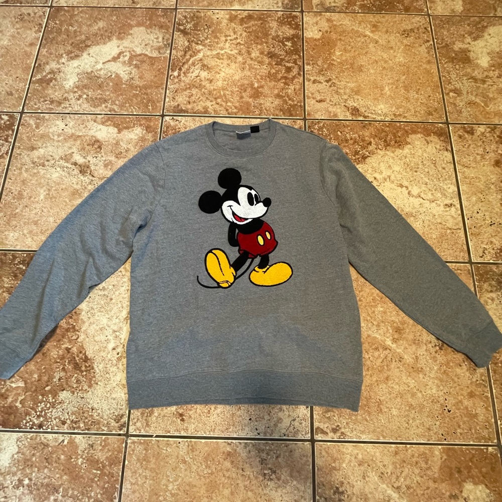 Men’s Mickey Mouse Sweater : Size XL